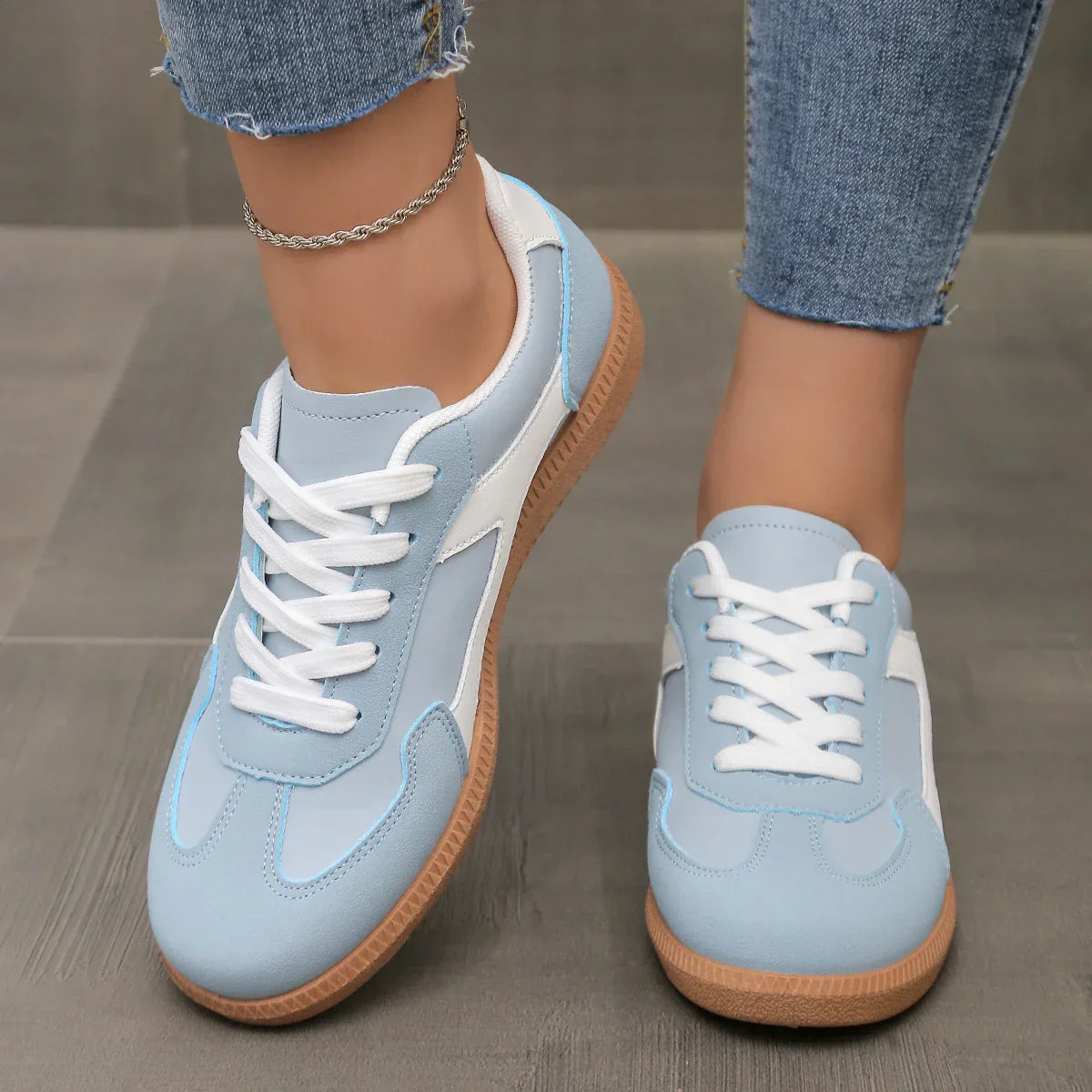 Livia Turnschuhe
