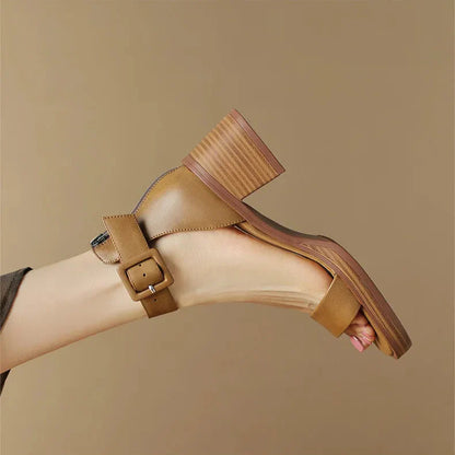 Carina Riemchen-Pumps